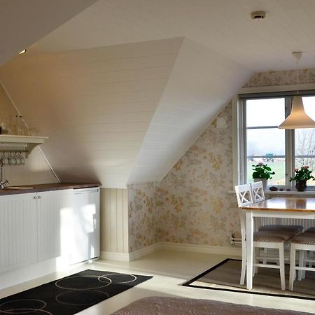 Torsborgs Gard Bed & Breakfast Simrishamn Ngoại thất bức ảnh